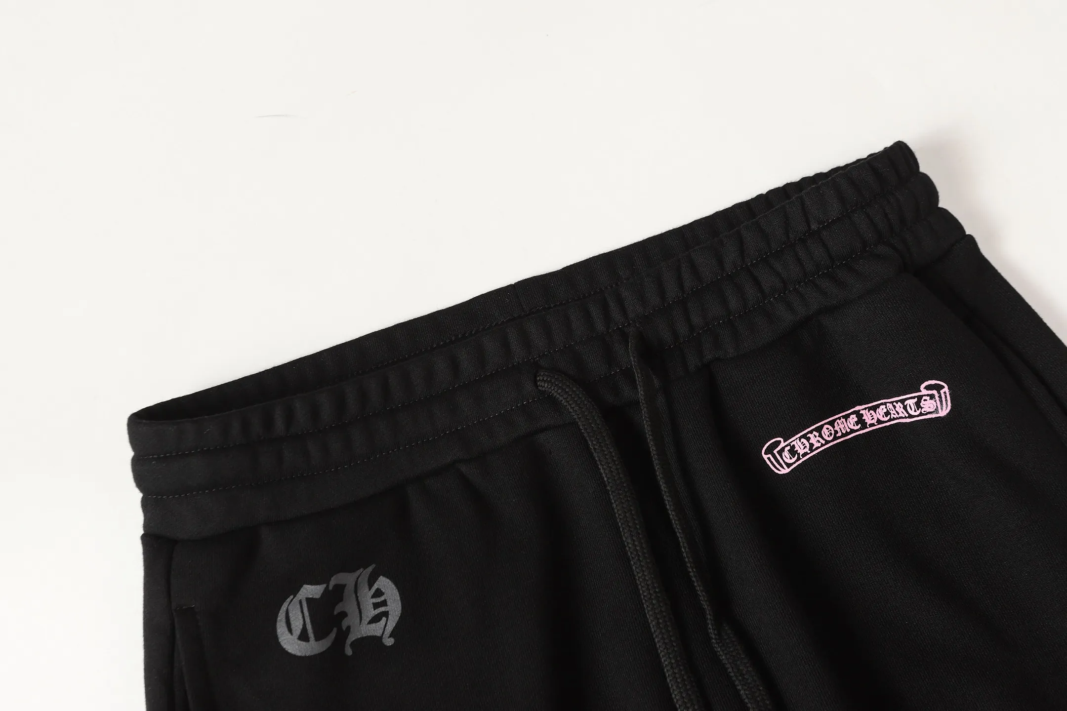 P270 #W5008 cross-border model. Those who pursue quality, please do not place an order. -Chrome Hearts/Chrome Hearts Sanskrit bikini women's printed trousers, casual pants and sweatpants -High weight, high density and high quality. The wool is soft, delicate and skin-friendly. It feels soft and silky. It has excellent warmth and skin-friendly properties.